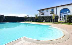 Amazing home in Arenella with Outdoor swimming pool, WiFi and 4 Bedrooms